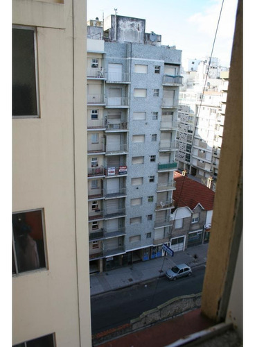 Imagen 8 de 9 de Venta Mar Del Plata Sarmiento 2253 08-02 Con Cochera