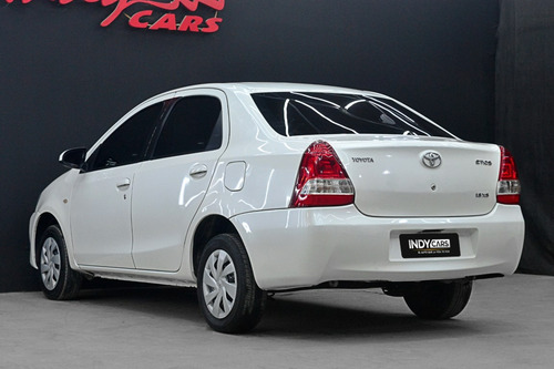 Toyota Etios 1.5 Sedan Xs