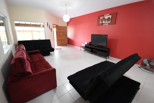 Imagem 7 de 25 de Casa À 100 M Da Praia Com Piscina À Venda Em Peruíbe