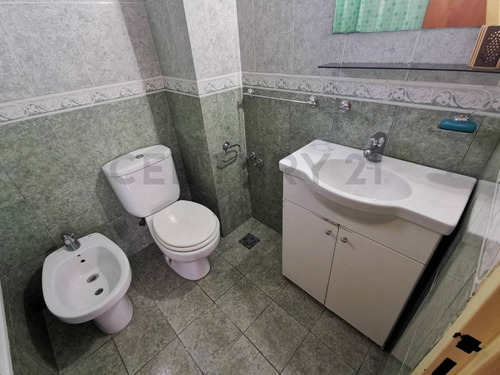 Imagen 6 de 12 de Departamento De 2 Dormitorios En Venta, La Plata