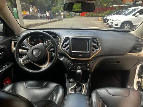Jeep Cherokee 3.2 Longitude Plus