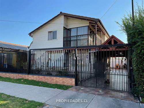 Casa En Venta De 4 Dorm. En La Florida / Sta. Amalia