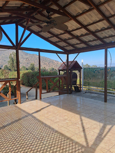 Se Arrienda Casa Con Patio Y Almendros En Producción En Sec