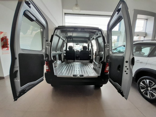 Imagen 18 de 25 de Peugeot Nuevo Partner Confort Hdi Am23.5 Aa
