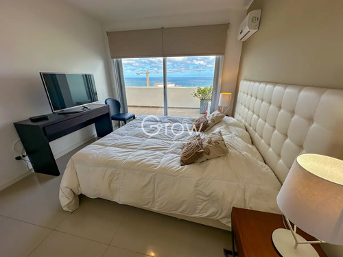 Planta Especial En Piso Alto, Parrillero Y Jacuzzi En Balcón
