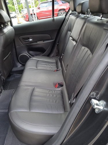 Imagen 8 de 12 de Chevrolet Cruze