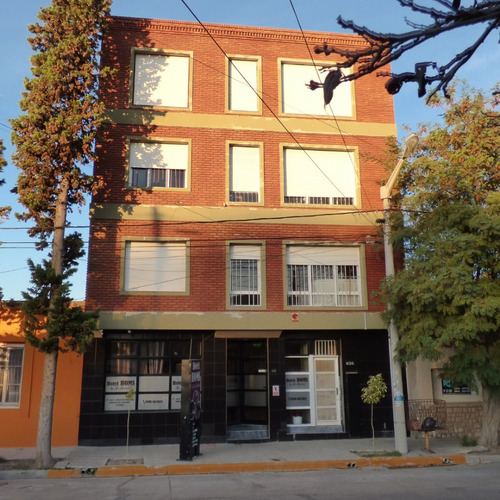 Imagen 2 de 14 de Hotel, 32 Habitaciones Mas Vivienda