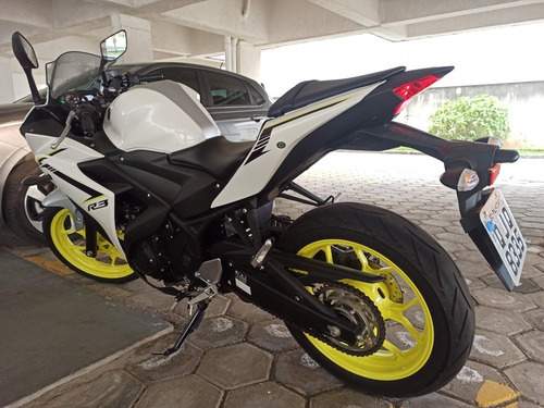 Imagem 3 de 4 de Yamaha R3
