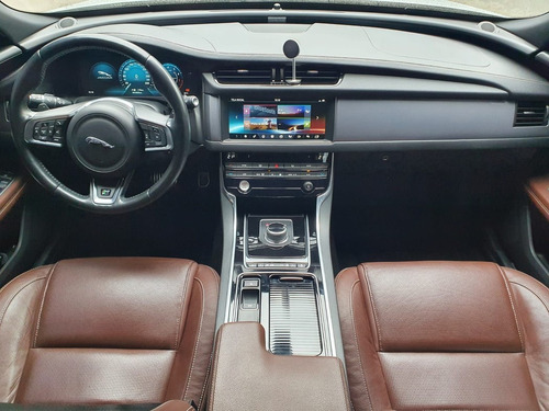 Imagem 5 de 15 de Jaguar Xf 2.0 R-sport Turbocharged 2017
