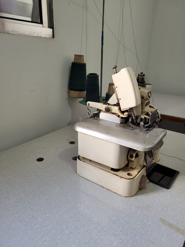 Maquina Overloque Jack. Jk1.118 Branco (Usado)