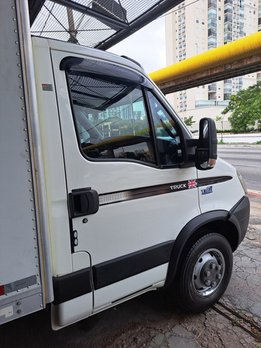 Iveco Daily 35s14 Ano 17 Bau . Unico Dono .