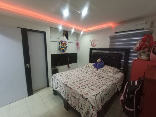 Town House En Conjunto Residencial Villa Florencia 2, Tazajal, Naguanagua. Foth- 426 Fg
