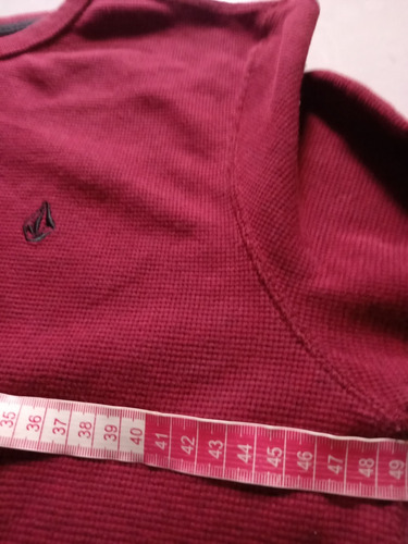 Sudadera Volcomm Grande Slim Tono Vino (Usado)
