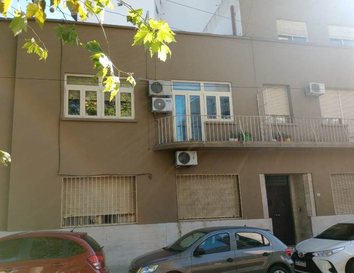 Venta Ph De 2 Ambientes Amplios- Terraza Y Parrilla En Flores