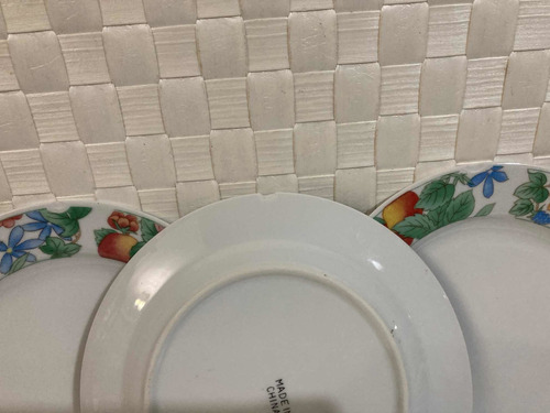 Pratos Em Porcelana Oriental Decorados Flores Frutas E Aves (Usado)