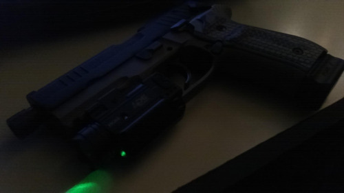 Láser Verde Con Linterna Para Pistola Universal Glock Tactic