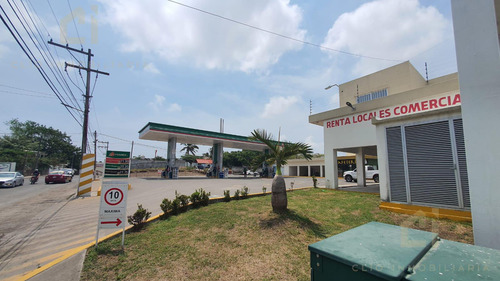 Local En Renta En Veracruz, En Gasolinera Coyol, A Una Cuadra De La Calle Galeana, 5 Cuadras De Bodega Aurrera, A 5 Minutos De La Plaza Coyol Laguna Y Chedraui Coyol Veracruz.