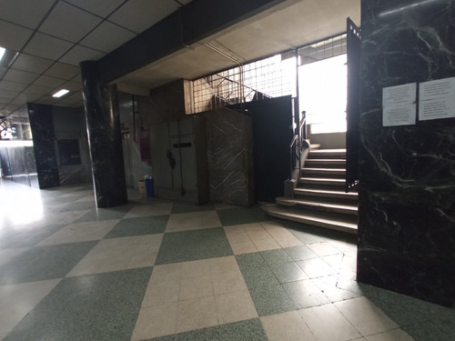 Imagen 6 de 9 de Oficina En Alquiler Centro De Caracas 23-18918 Lr 04122183486