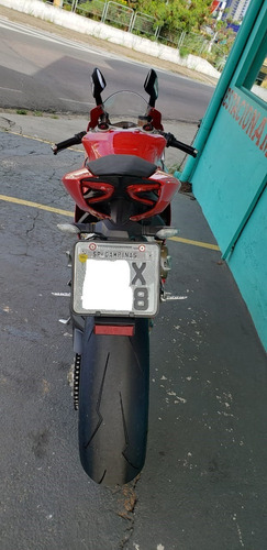 Ducati 1199 Panigale Vermelha Esportiva