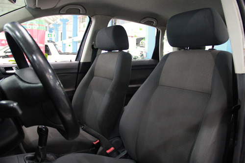 Imagem 8 de 13 de Volkswagen Polo 1.6 Mi 8v Flex 4p Manual