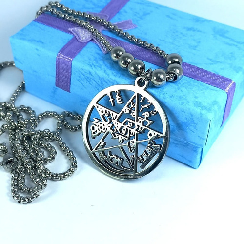 Imagen 1 de 5 de Tetragramaton, Acero + Cadena Larga 70cm - Tetragrámmaton