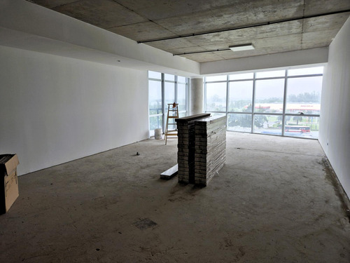 Oficina En Edificio Workclub Escobar
