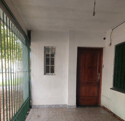 Banfield Este Casa De 4 Ambientes Dueña Directa