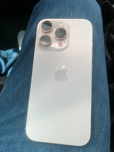 Apple iPhone 16 Pro (256gb) Desert Titanium (Usado)
