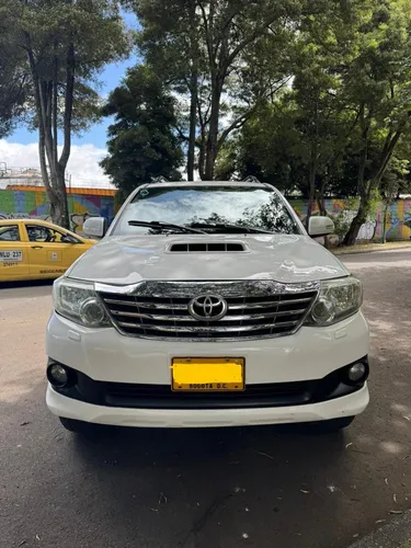 Toyota Fortuner 3.0 Sr5