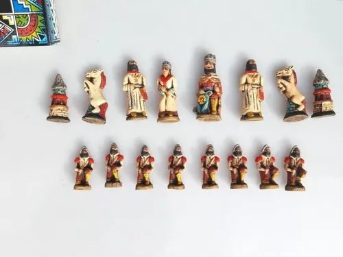Tabuleiro Jogo Xadrez Madeira Peruano Incas Espanhois 26x26 artesanal  presente natal