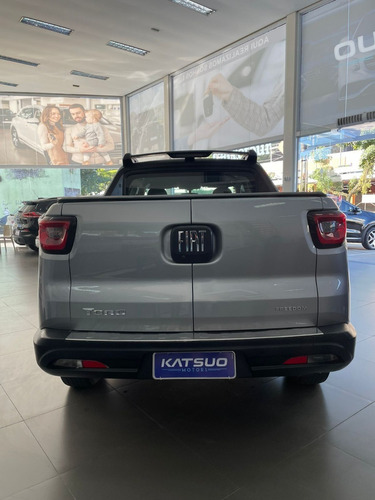 Imagem 16 de 17 de Fiat Toro 1.8 Evo 16v Flex Freedom 2020