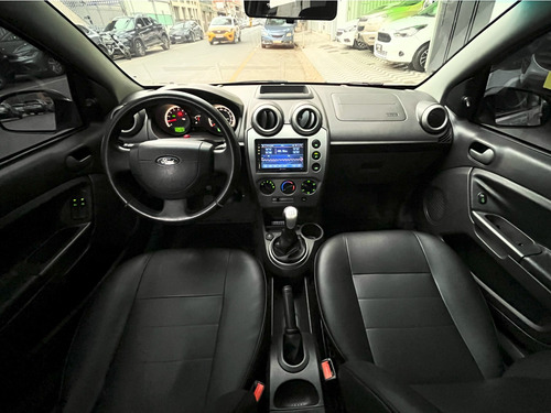 Ford Fiesta 1.6 MPI SEDAN 8V FLEX 4P MANUAL