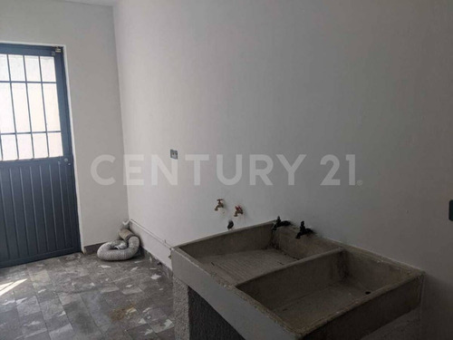 Imagen 5 de 16 de Venta De Casa Al Norte Cerca De Uach!!! Residencial Universidad!!!