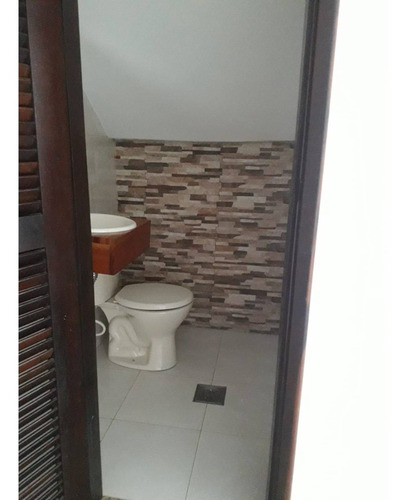 Imagem 8 de 15 de Casa 3 Quartos Duplex Suíte Vaga 3 Carros C/habite- Se - Quintino Bocaiúva. - Aec3138