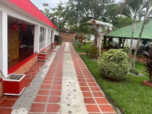 4.000 Mts Cuadradosdos Casasprincipal Con Tres Cuartos C