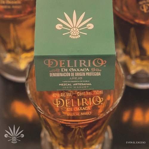 Imagen 3 de 3 de Mezcal Delirio De Oaxaca Añejo 750ml - S003