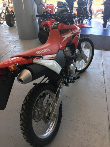 Imagen 3 de 8 de Honda Tornado 250