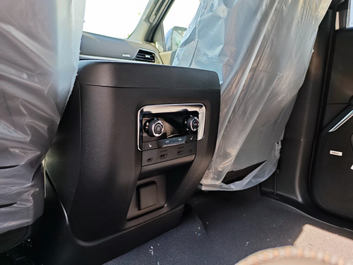 Chevrolet Suburban HIGH COUNTRY
