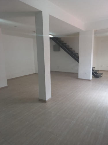 Imagen 13 de 19 de Local Comercial En Boleita Sur Para Oficina- Deposito En Pb A Orilla De Calle