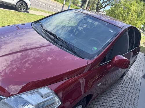 Nissan Tiida 1.8 Visia 5 p