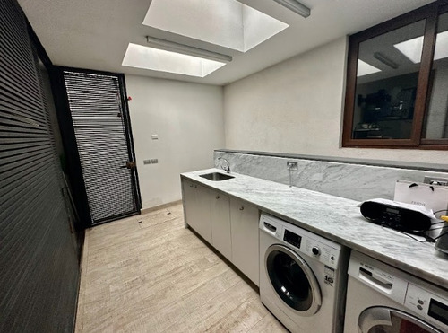Hermosa Casa Moderna A Pasos Del Sport Francés Vitacura