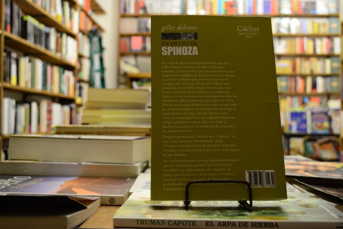 En Medio De Spinoza. Gilles Deleuze.