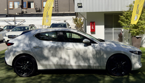 Mazda 3 Sp V 2.0 7g 6mt - 2023 | 3069