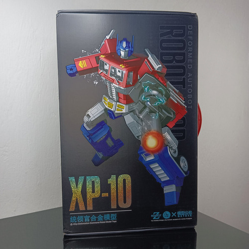 Transformer Optimus Prime Xp10 Deformer Autobot Robot Z (Usado)