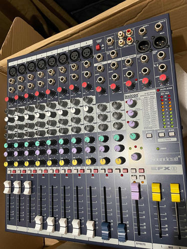 Consola 8 Canales, Soundcraft Efx8