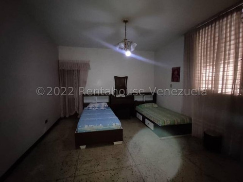 Imagen 14 de 22 de Casa En Venta Zona Oeste Cerca Obelisco,todos Los Servicios, Facil Acceso. Inf. 0424-5620928 Flex 22-15189 Z01