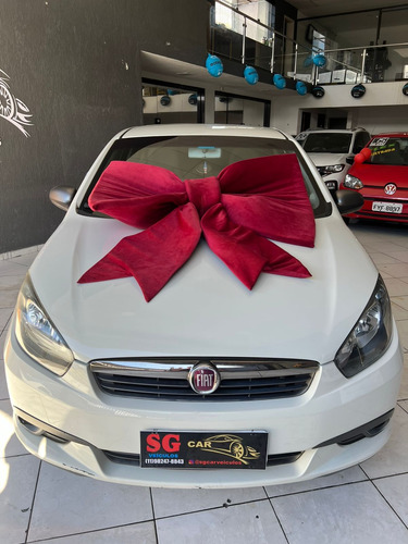 Fiat Grand Siena 1.6 16v Essence Flex Dualogic 4p