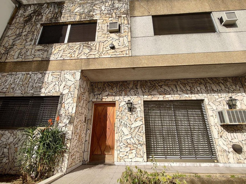 Venta Casa 5 Ambientes Quincho Cochera 2 Autos