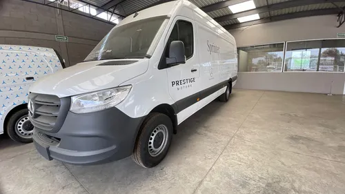 Mercedes-Benz Sprinter Cargo Van 517 X-Larga