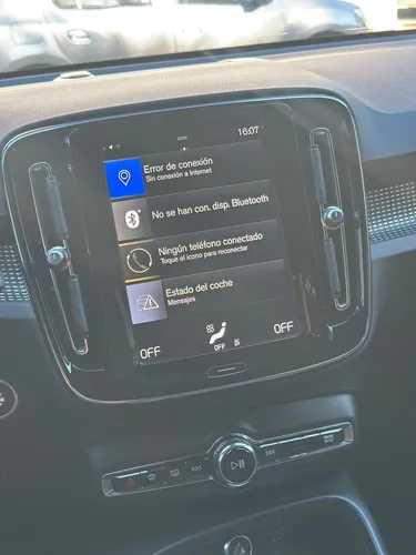 Volvo XC40 2.0 T4 R-Design
